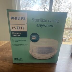 Philips Avent Microwave Sterilizer - Green and White